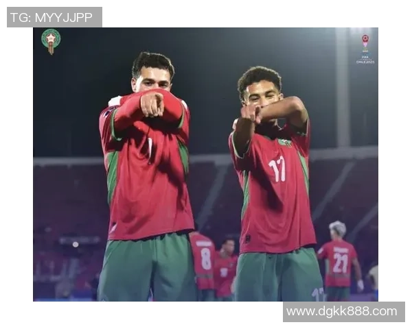 足球明星陈启诺的传奇之路与奋斗精神激励年轻一代的成长与追梦