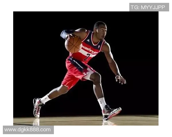 重庆网球队战术揭秘:网球巨献背后的策略与团队协作分析 重庆网球队战术揭秘:网球巨献背后的策略与团队协作分析