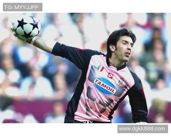 77年足球明星的辉煌岁月与传奇故事揭秘 77年足球明星的辉煌岁月与传奇故事揭秘